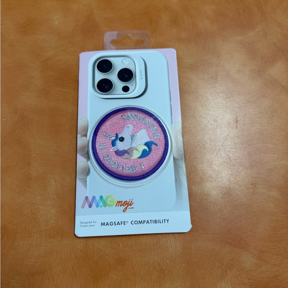 Laut Magmoji Magnetic Phone Badge with MagSafe - Unicorns